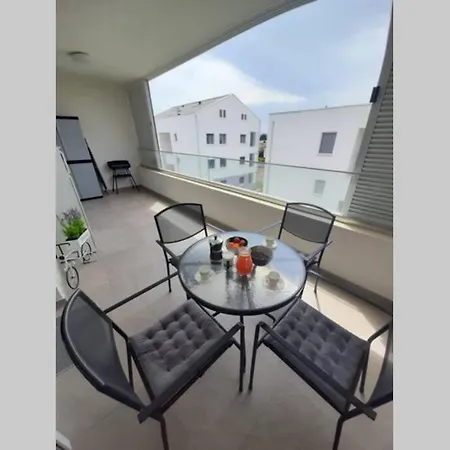Apartment G&d - Lovely Kastela